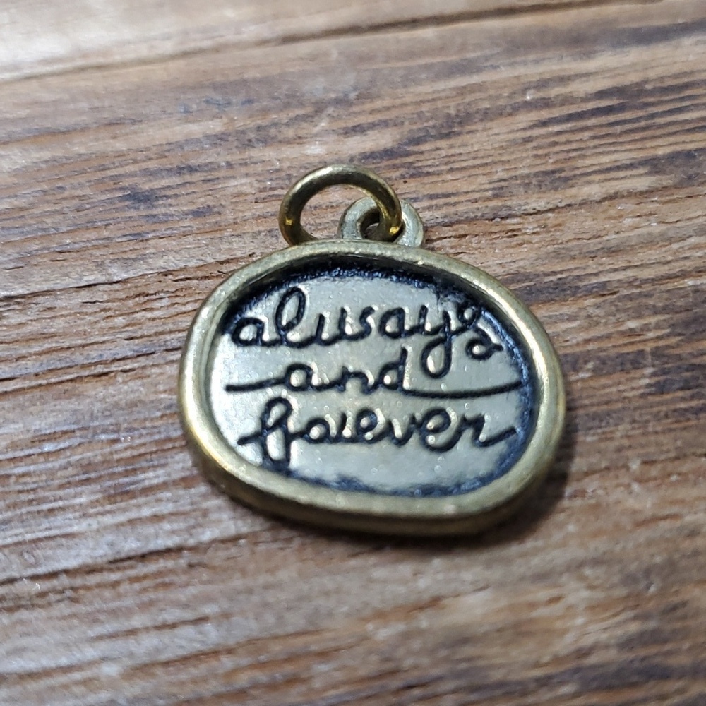P203 always and forever pendant‎